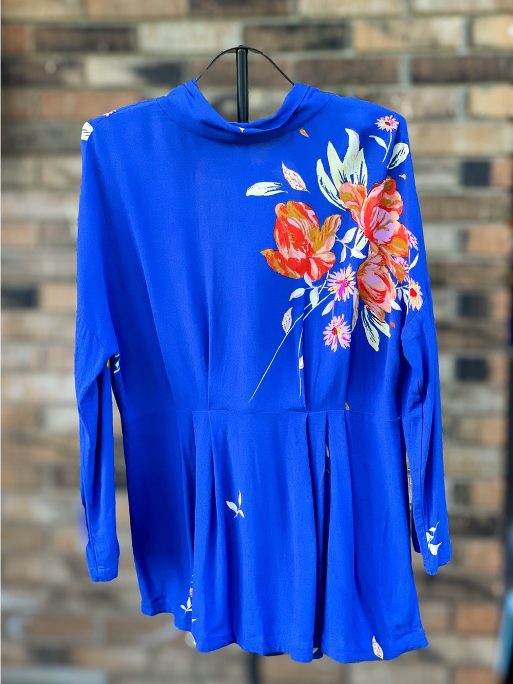 Free People Blue Floral Open Back Tunic Blouse Top Size Large